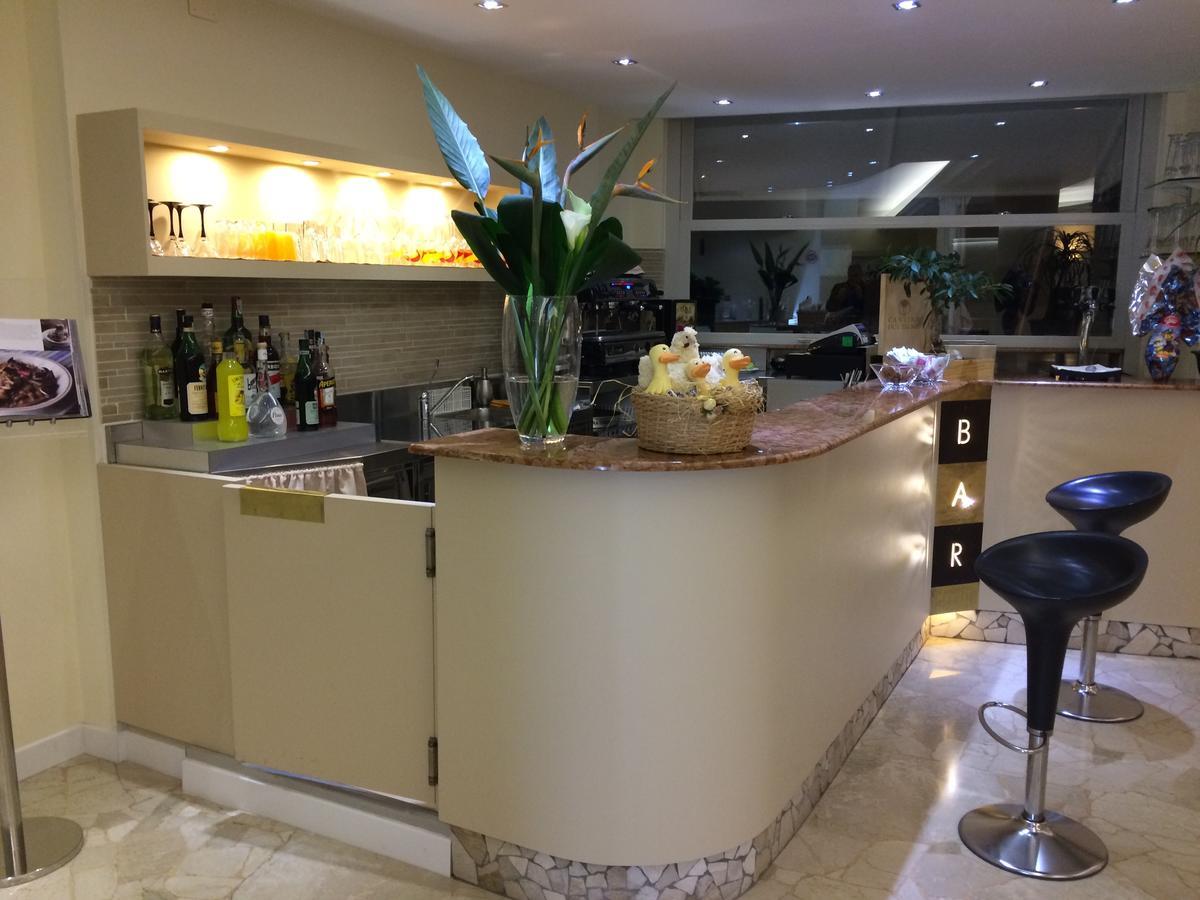 Hotel Adria Sul Mare カオルレ エクステリア 写真
