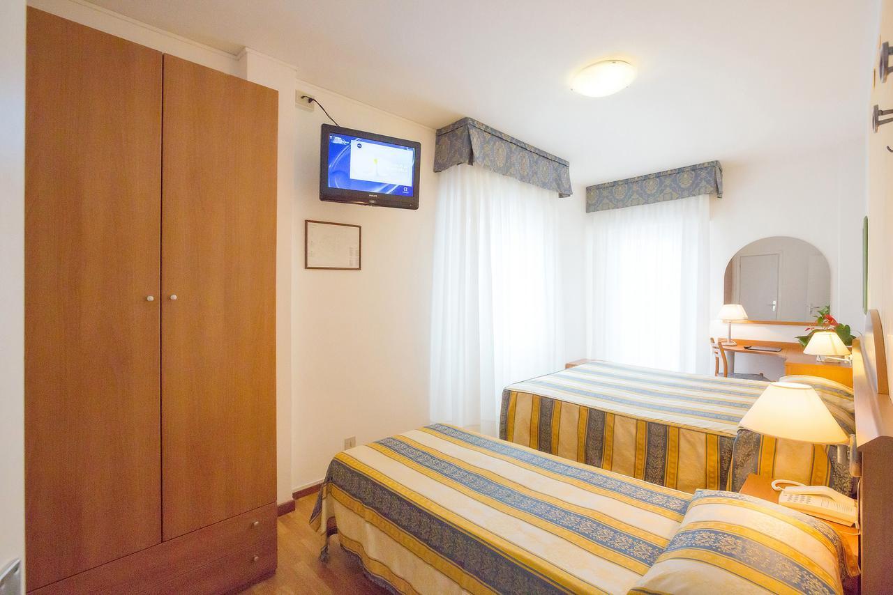 Hotel Adria Sul Mare カオルレ エクステリア 写真