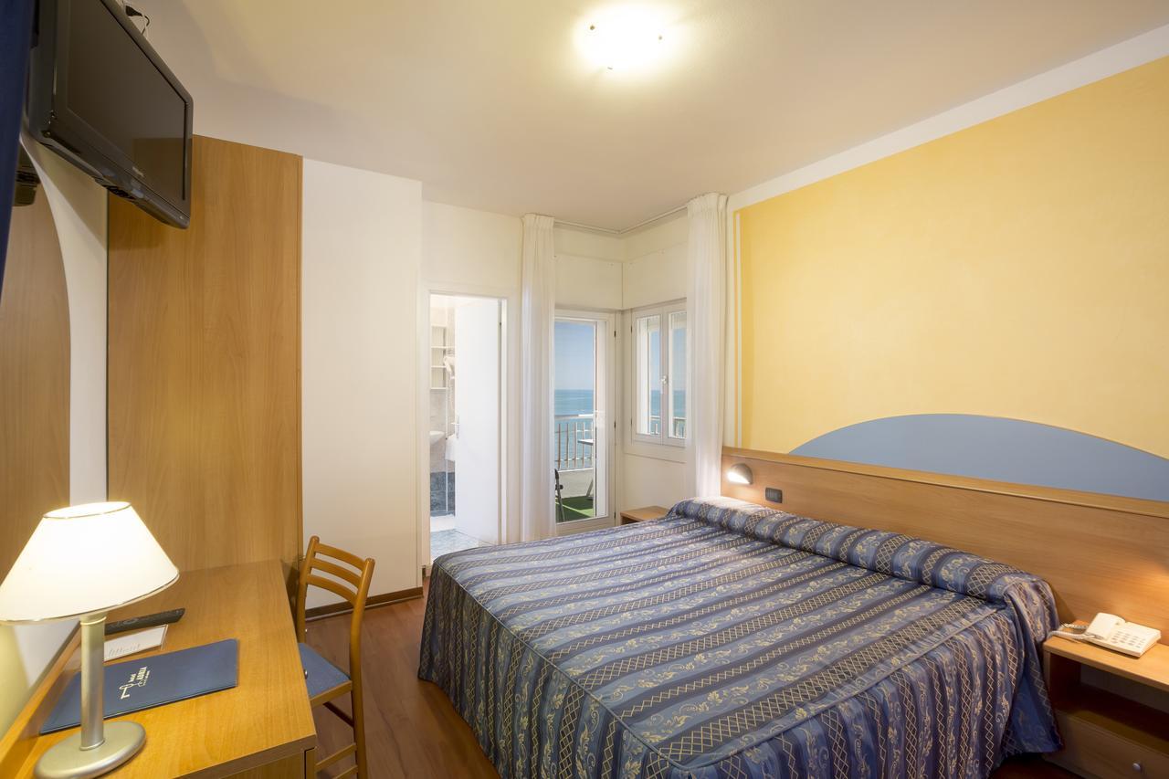Hotel Adria Sul Mare カオルレ エクステリア 写真